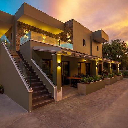 Olia Suites 帕尔加 外观 照片