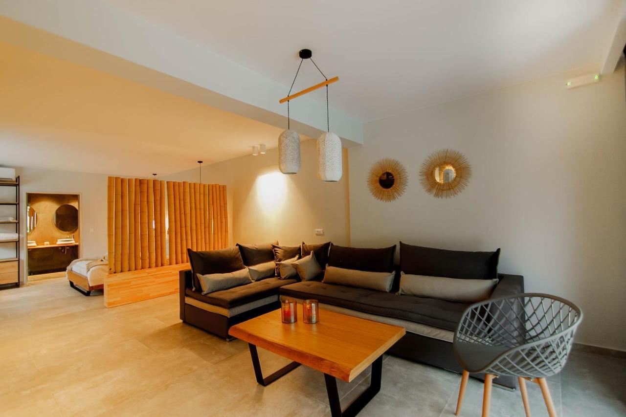 Olia Suites 帕尔加 外观 照片