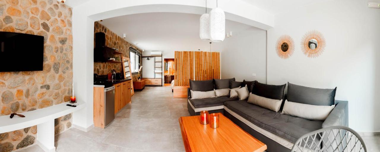 Olia Suites 帕尔加 外观 照片