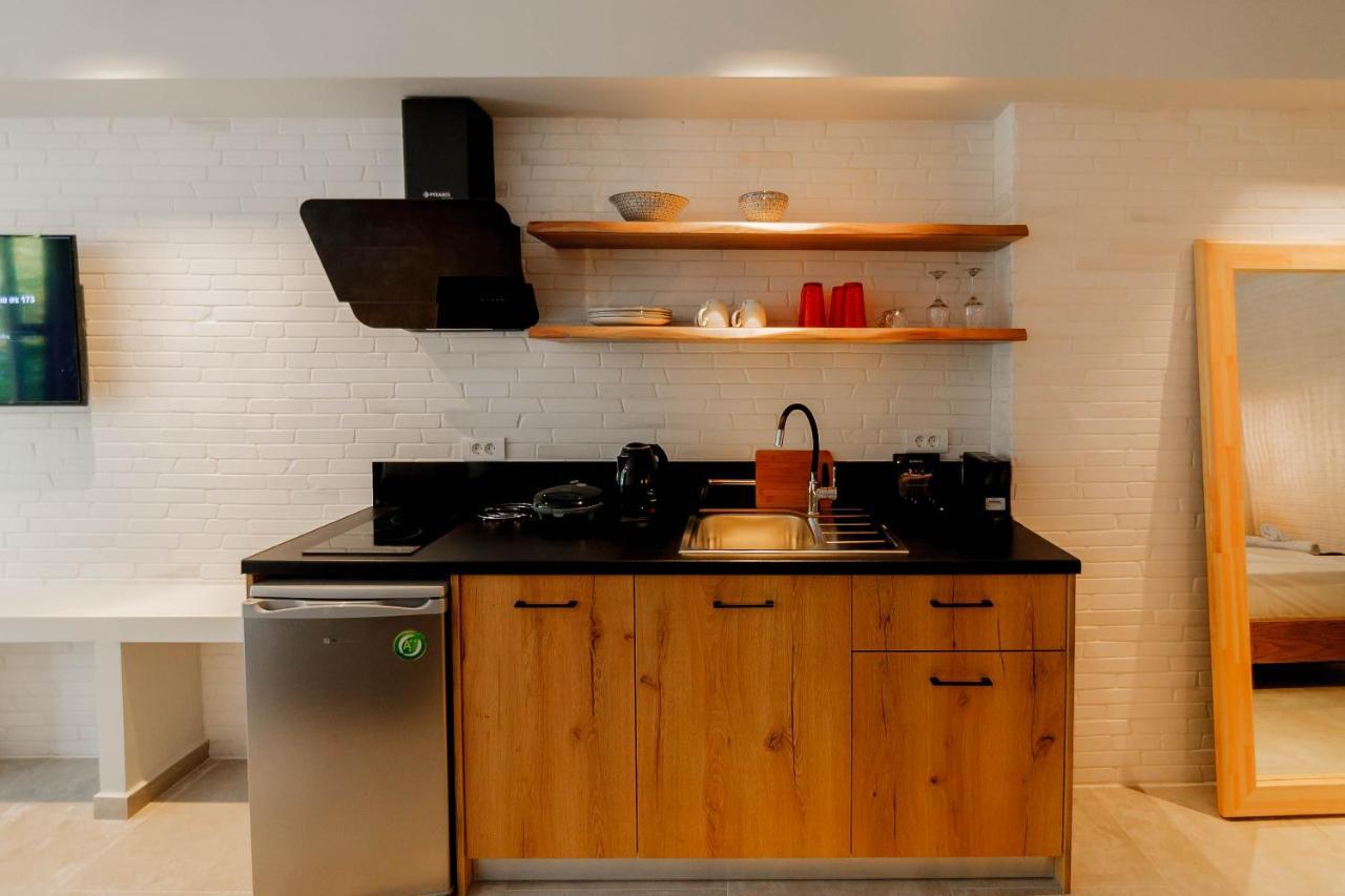 Olia Suites 帕尔加 外观 照片