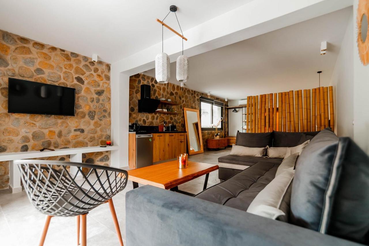 Olia Suites 帕尔加 外观 照片