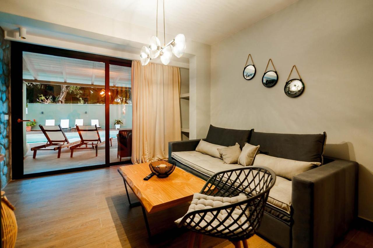 Olia Suites 帕尔加 外观 照片