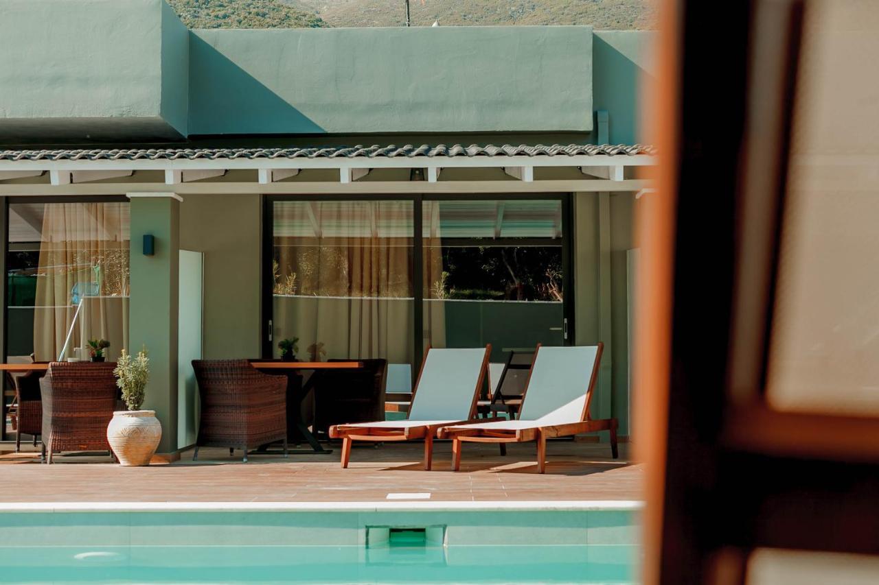 Olia Suites 帕尔加 外观 照片