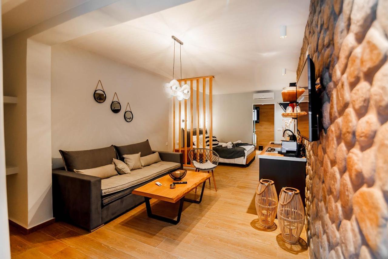 Olia Suites 帕尔加 外观 照片