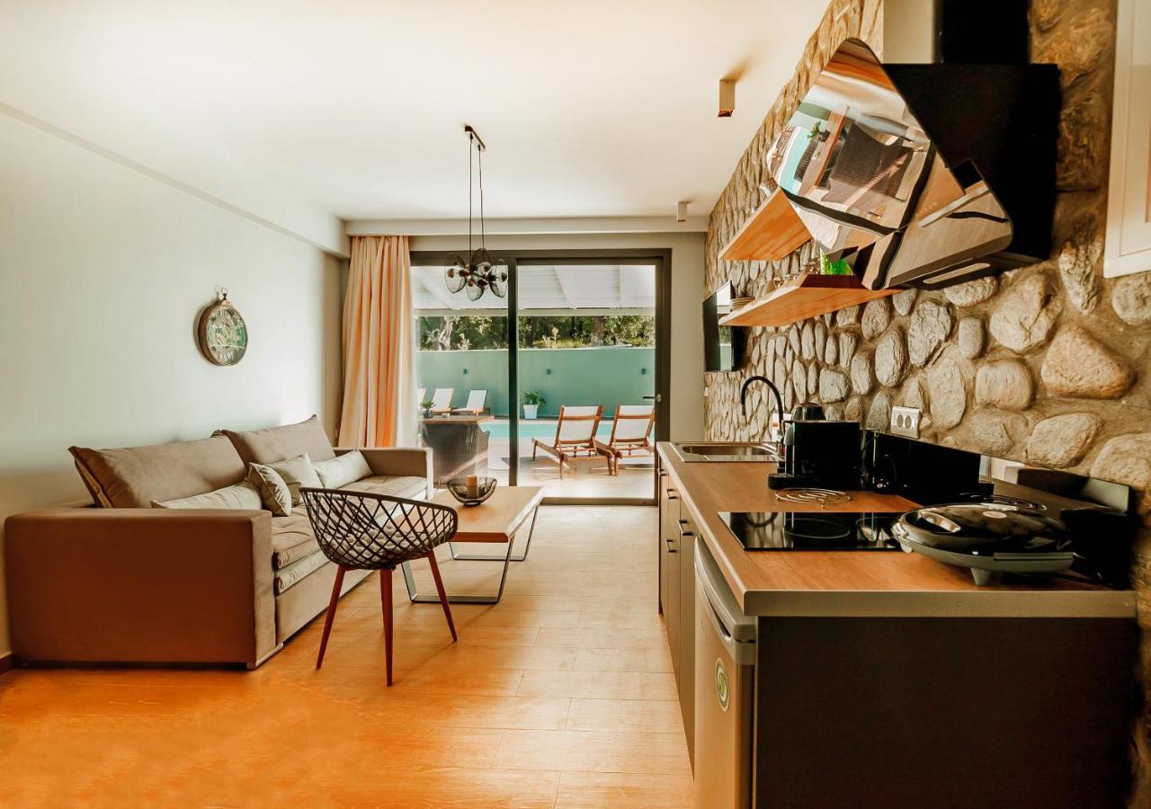 Olia Suites 帕尔加 外观 照片